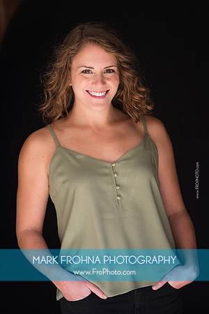 Stephanie Staszak Headshots 2020-061