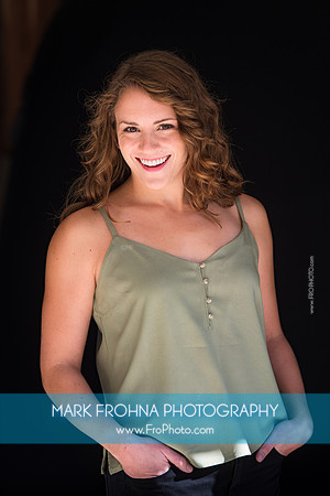 Stephanie Staszak Headshots 2020-059