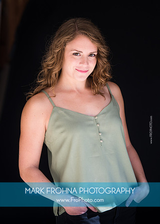 Stephanie Staszak Headshots 2020-057