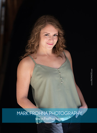 Stephanie Staszak Headshots 2020-058