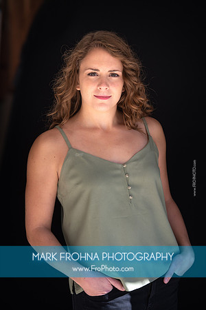 Stephanie Staszak Headshots 2020-056