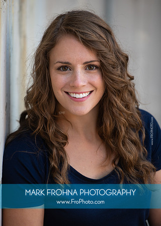 Stephanie Staszak Headshots 2020-037