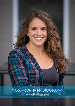 Stephanie Staszak Headshots 2020-021