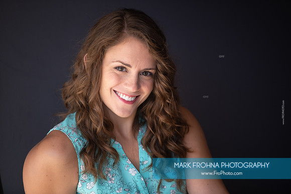 Stephanie Staszak Headshots 2020-016