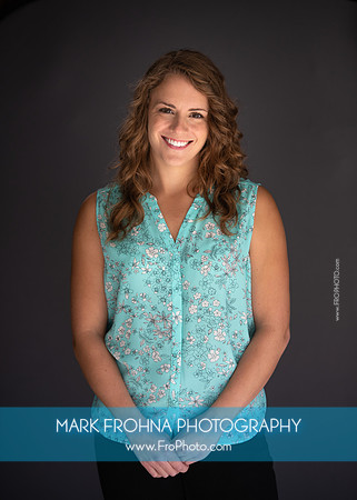 Stephanie Staszak Headshots 2020-013