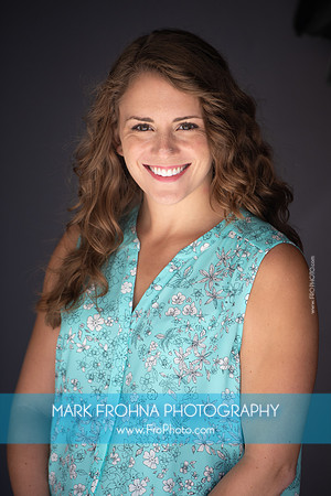 Stephanie Staszak Headshots 2020-009