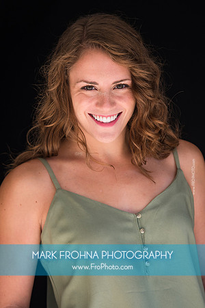 Stephanie Staszak Headshots 2020-005