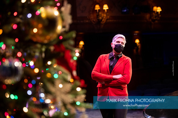 Skylight Sings Holiday Special-027