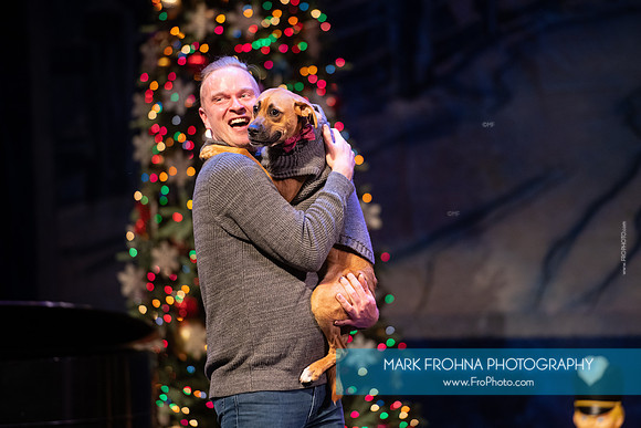 Skylight Sings Holiday Special-013