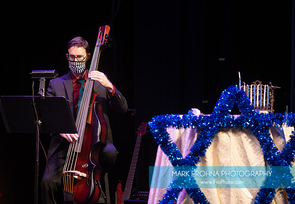 Skylight Sings Holiday Special-005