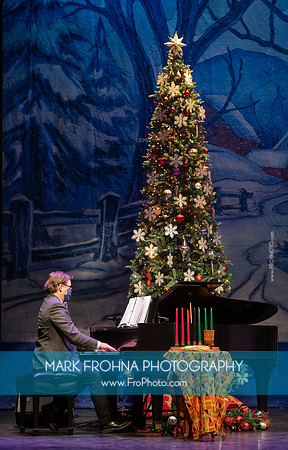 Skylight Sings Holiday Special-006