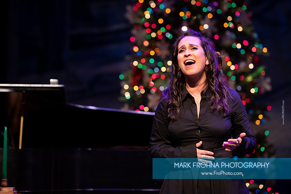 Skylight Sings Holiday Special-055