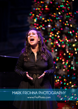 Skylight Sings Holiday Special-054