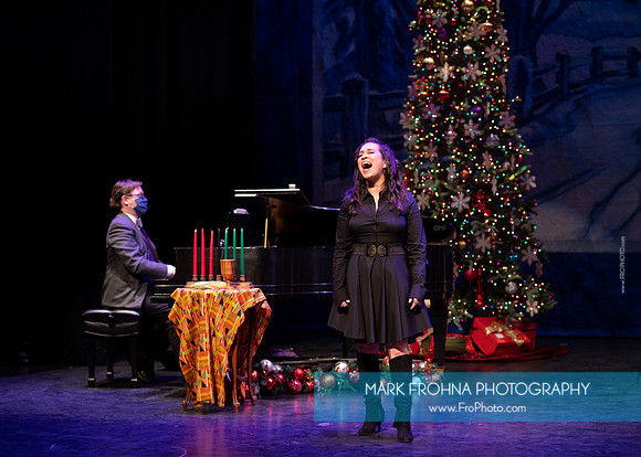 Skylight Sings Holiday Special-053