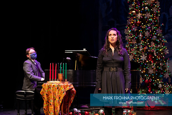 Skylight Sings Holiday Special-050