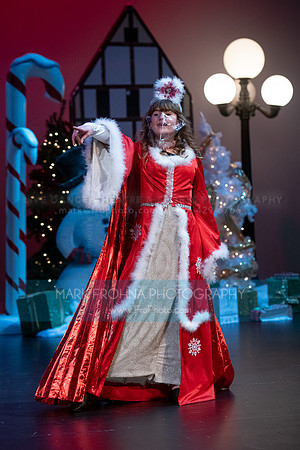 BCA Panto Grinch-092