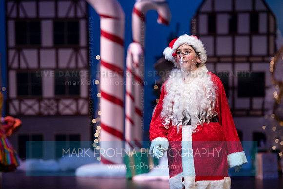 BCA Panto Grinch-083