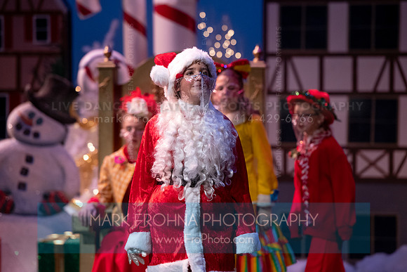 BCA Panto Grinch-079