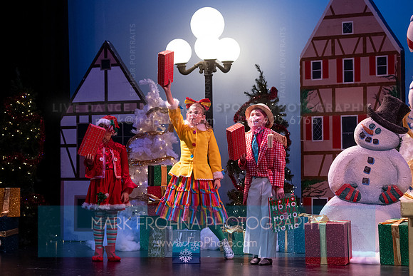 BCA Panto Grinch-077