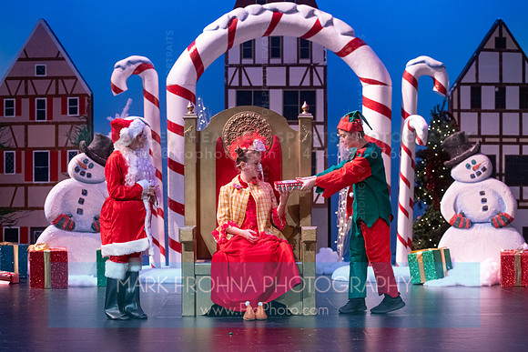BCA Panto Grinch-070