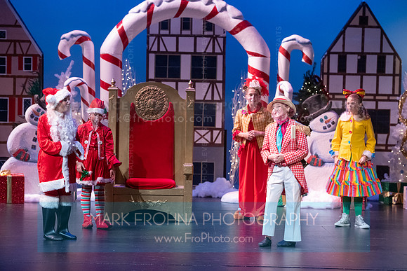 BCA Panto Grinch-065