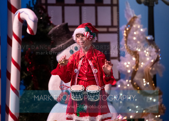 BCA Panto Grinch-061