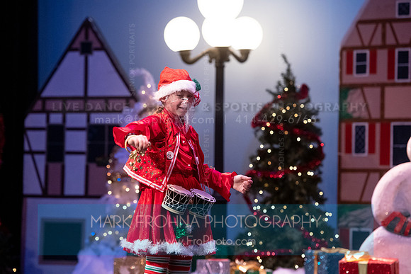 BCA Panto Grinch-060