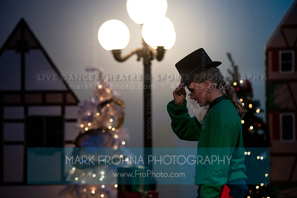 BCA Panto Grinch-054