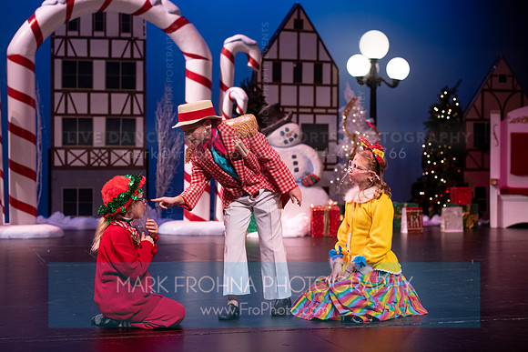 BCA Panto Grinch-049