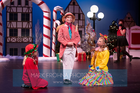 BCA Panto Grinch-048