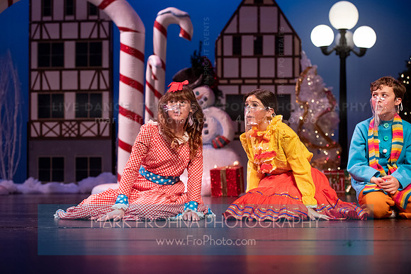 BCA Panto Grinch-038