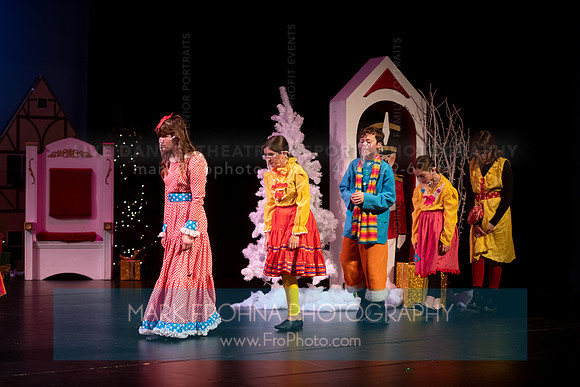 BCA Panto Grinch-034