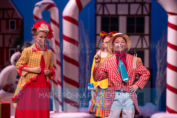 BCA Panto Grinch-031