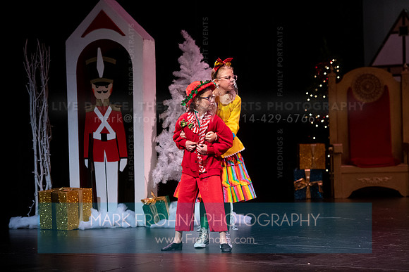 BCA Panto Grinch-029