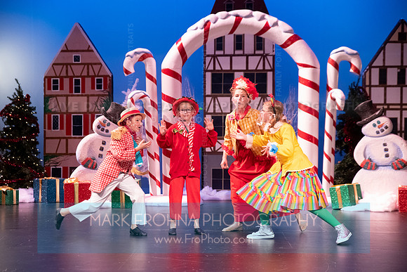 BCA Panto Grinch-025