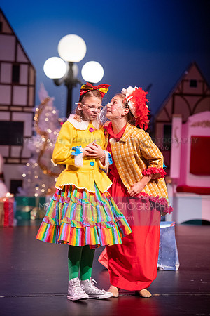 BCA Panto Grinch-003