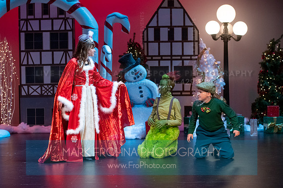 BCA Panto Grinch-143