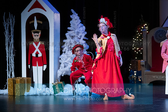 BCA Panto Grinch-138