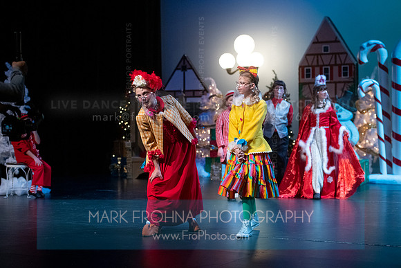 BCA Panto Grinch-133