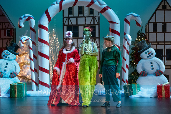 BCA Panto Grinch-129