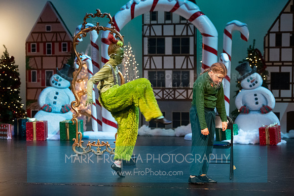 BCA Panto Grinch-119
