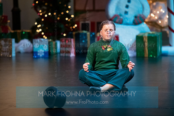 BCA Panto Grinch-117