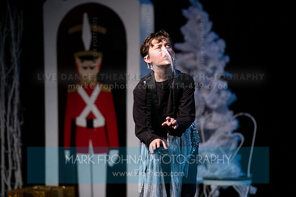 BCA Panto Grinch-114
