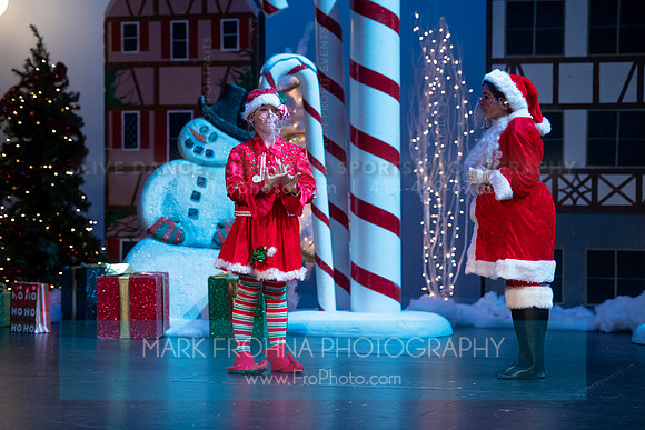 BCA Panto Grinch-146