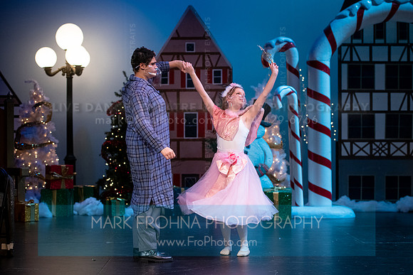 BCA Panto Scrooge-123