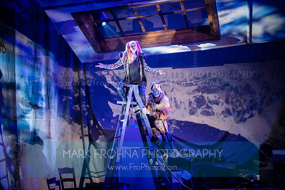 Skylight Ernest Shackleton Loves Me-41