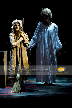 Skylight Les Miz Preview Selects 025