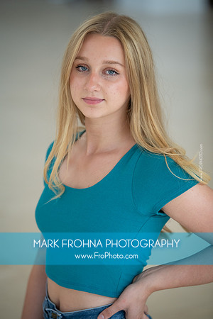 Dalaney Headshot 2023-17