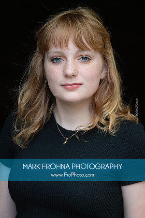 Headshot Day 2023 Madi-3