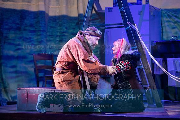 Skylight Ernest Shackleton Loves Me-39